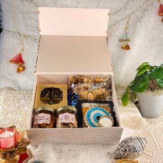 Peacock Print Hamper Box - GC 22